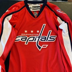 Reebok NHL WASHINGTON CAPITALS Mens size L Jersey “ROCK THE RED” NWOT